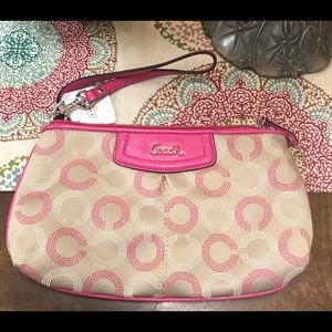 Coach Clutch 👛 NWT Classic Coach print